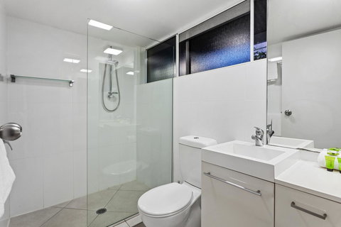 Caribbean Noosa - ACT Tourism 24