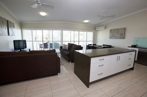 Mariners North Holiday Apartments - ACT Tourism 28
