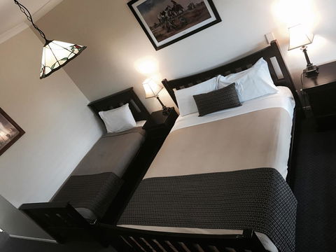 The Bearded Dragon Boutique Hotel - ACT Tourism 3