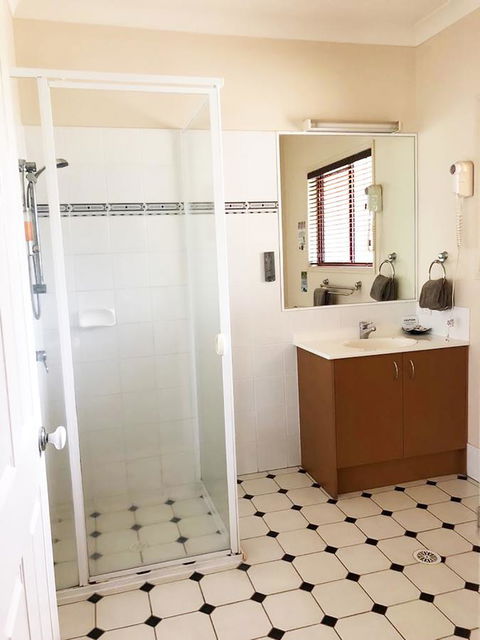 The Bearded Dragon Boutique Hotel - ACT Tourism 12