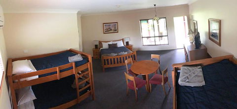 The Bearded Dragon Boutique Hotel - ACT Tourism 10
