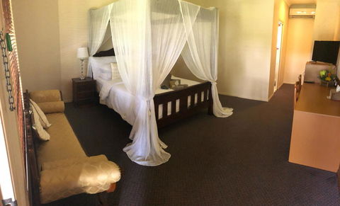 The Bearded Dragon Boutique Hotel - ACT Tourism 9