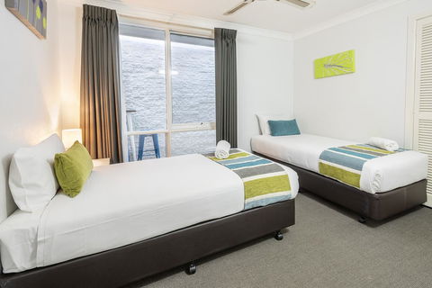 The Beach Motel Hervey Bay - ACT Tourism 24