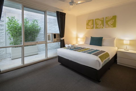 The Beach Motel Hervey Bay - ACT Tourism 1