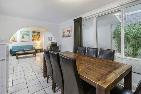 The Beach Motel Hervey Bay - ACT Tourism 22