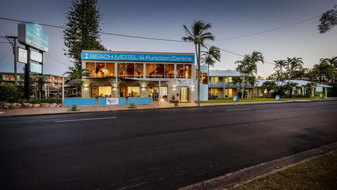 The Beach Motel Hervey Bay - ACT Tourism 21