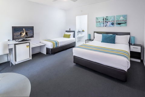 The Beach Motel Hervey Bay - ACT Tourism 2