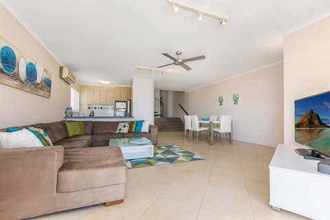 Bali Hai Apartments Noosa - ACT Tourism 15