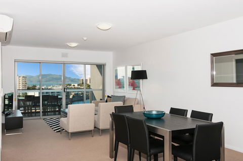 Allure Hotel & Apartments - ACT Tourism 40