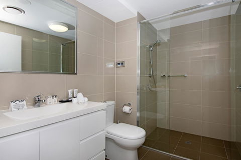 Allure Hotel & Apartments - ACT Tourism 5