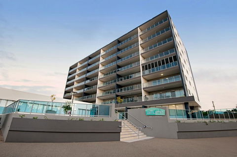 Allure Hotel & Apartments - ACT Tourism 0