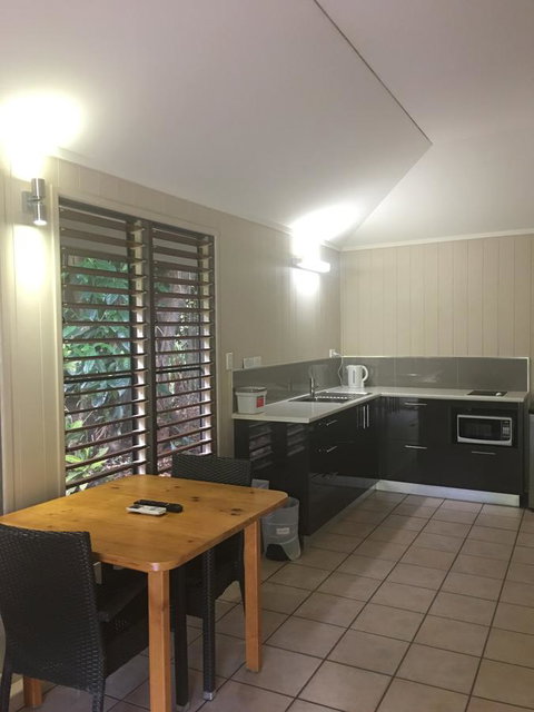 Eco Village Mission Beach - ACT Tourism 13