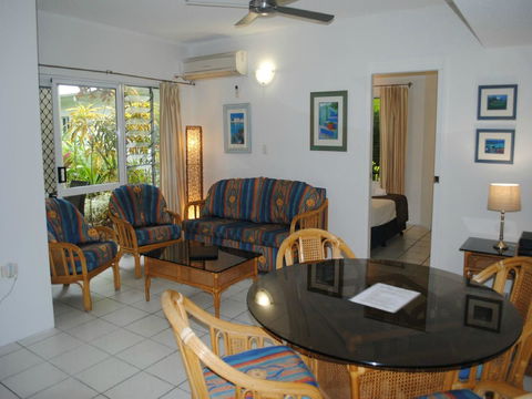 The Port Douglas Queenslander - ACT Tourism 21