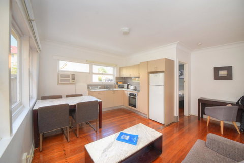 Backpackers In Paradise 18-35 Hostel - ACT Tourism 11
