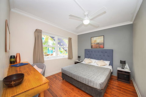 Backpackers In Paradise 18-35 Hostel - ACT Tourism 1