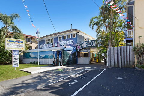 Backpackers In Paradise 18-35 Hostel - ACT Tourism 29