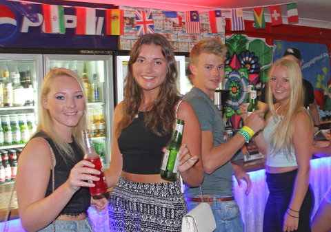 Backpackers In Paradise 18-35 Hostel - ACT Tourism 8
