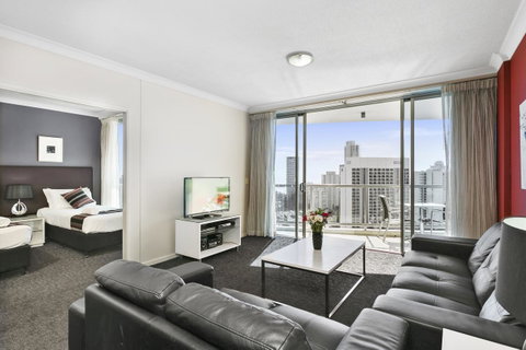Mantra Towers Of Chevron - ACT Tourism 20
