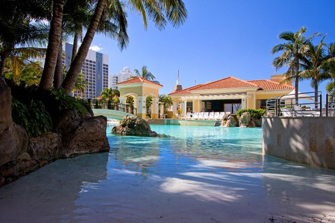 Mantra Towers Of Chevron - ACT Tourism 10