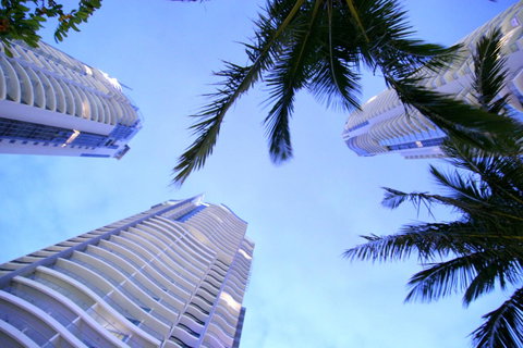 Mantra Towers Of Chevron - ACT Tourism 4