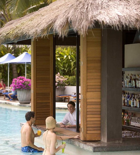 Palm Cove Paradise - Couples Spa Beach Getaway - ACT Tourism 21