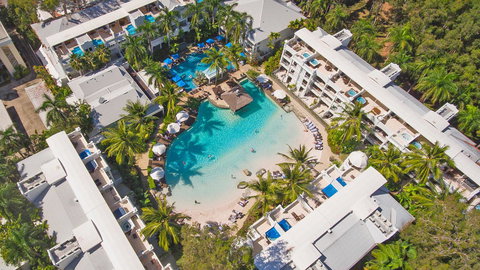 Palm Cove Paradise - Couples Spa Beach Getaway - ACT Tourism 13