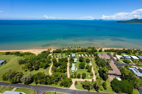 King Reef Resort - ACT Tourism 0