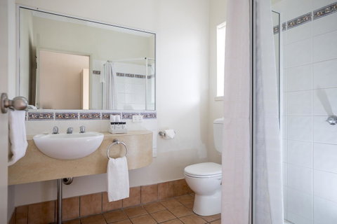 Emerald Maraboon Motor Inn - ACT Tourism 39