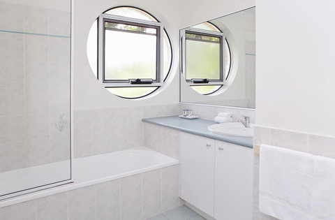Serenity Apartments Noosa - ACT Tourism 6