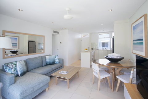 Maison Noosa - ACT Tourism 13