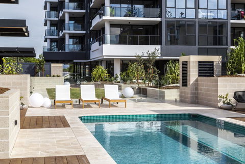 Boardwalk Burleigh Beach - Official - ACT Tourism 3