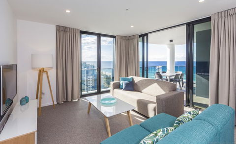 Boardwalk Burleigh Beach - Official - ACT Tourism 1