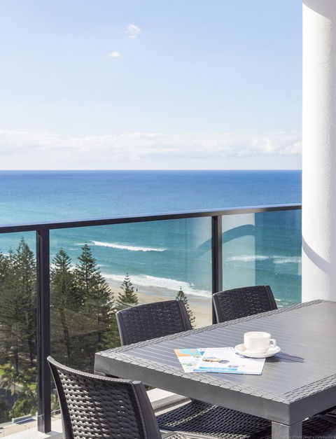 Boardwalk Burleigh Beach - Official - ACT Tourism 24