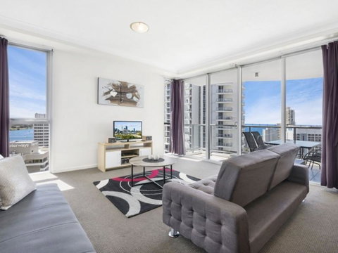 Beach Stay - Ocean & Riverview Resort Chevron Renaissance Central Surfers Paradise - ACT Tourism 3
