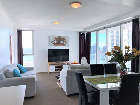 Beach Stay - Ocean & Riverview Resort Chevron Renaissance Central Surfers Paradise - ACT Tourism 17