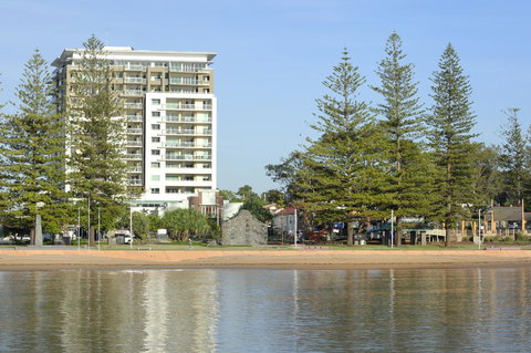 Proximity Waterfront Apartments - ACT Tourism 37