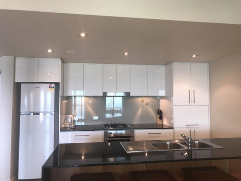 Proximity Waterfront Apartments - ACT Tourism 7