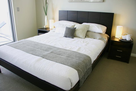 Proximity Waterfront Apartments - ACT Tourism 36