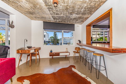 The Pink Hotel Coolangatta - ACT Tourism 5