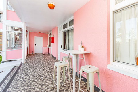 The Pink Hotel Coolangatta - ACT Tourism 3