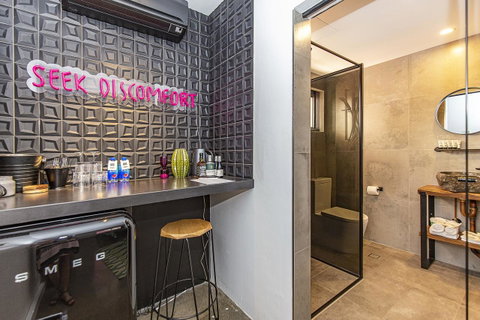 The Pink Hotel Coolangatta - ACT Tourism 26