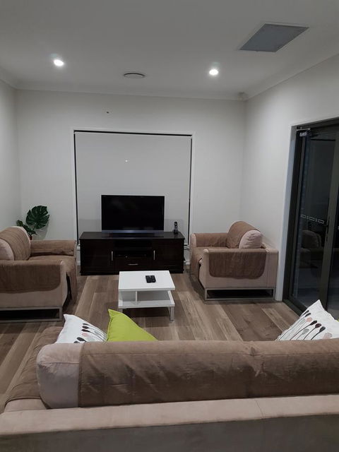 Adwaga Lodge - ACT Tourism 8