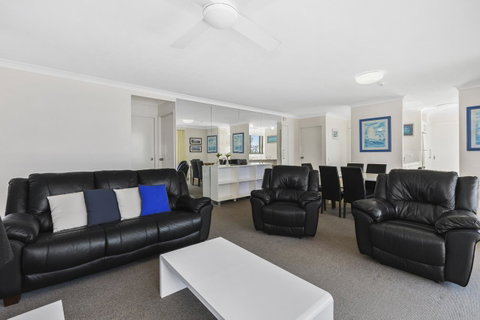 Columbia Beachfront Apartments On Rainbow Bay - ACT Tourism 21