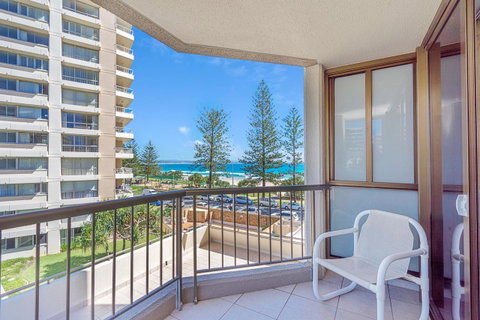 Columbia Beachfront Apartments On Rainbow Bay - ACT Tourism 14