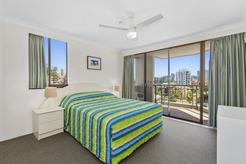 Columbia Beachfront Apartments On Rainbow Bay - ACT Tourism 20