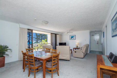Columbia Beachfront Apartments On Rainbow Bay - ACT Tourism 13