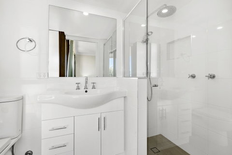 Columbia Beachfront Apartments On Rainbow Bay - ACT Tourism 19