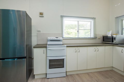 Kooyong Apartment 8 - ACT Tourism 7