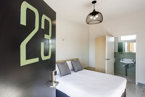 Nightcap At Emerald Star Hotel - ACT Tourism 39