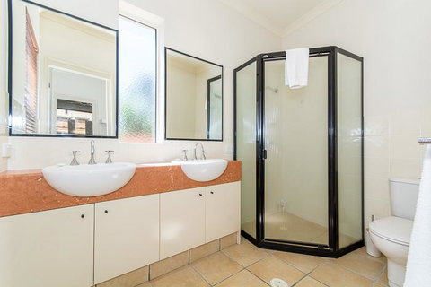 Hepburn Holiday Haven - ACT Tourism 16